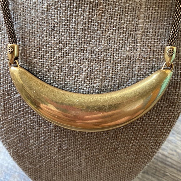 Kendra Scott Kaia Collar Necklace in Golden Obsidian - Picture 6 of 7